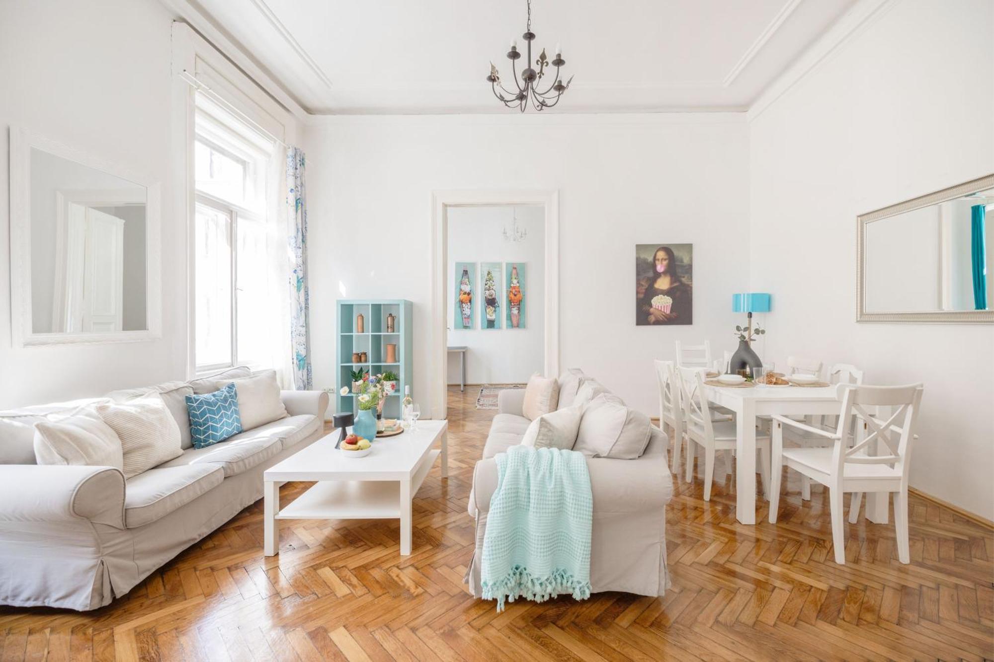 Wellness Retreat With Sauna & Jacuzzi - 1 Min To Opera Apartment Budapest